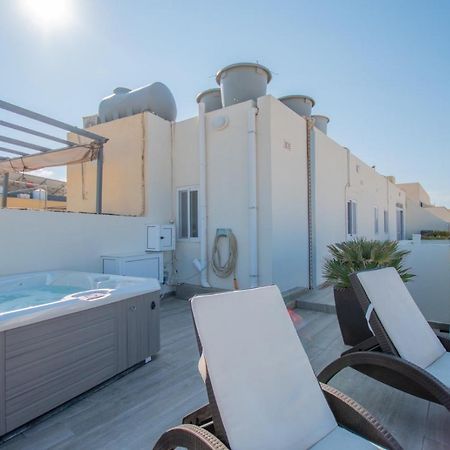 Kernice Penthouse With Sea And Country Views Of Xghajra المظهر الخارجي الصورة