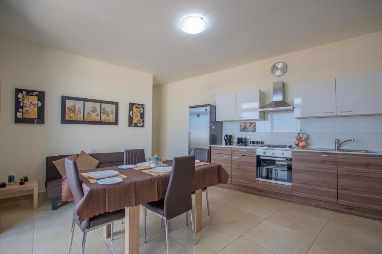 Kernice Penthouse With Sea And Country Views Of Xghajra المظهر الخارجي الصورة